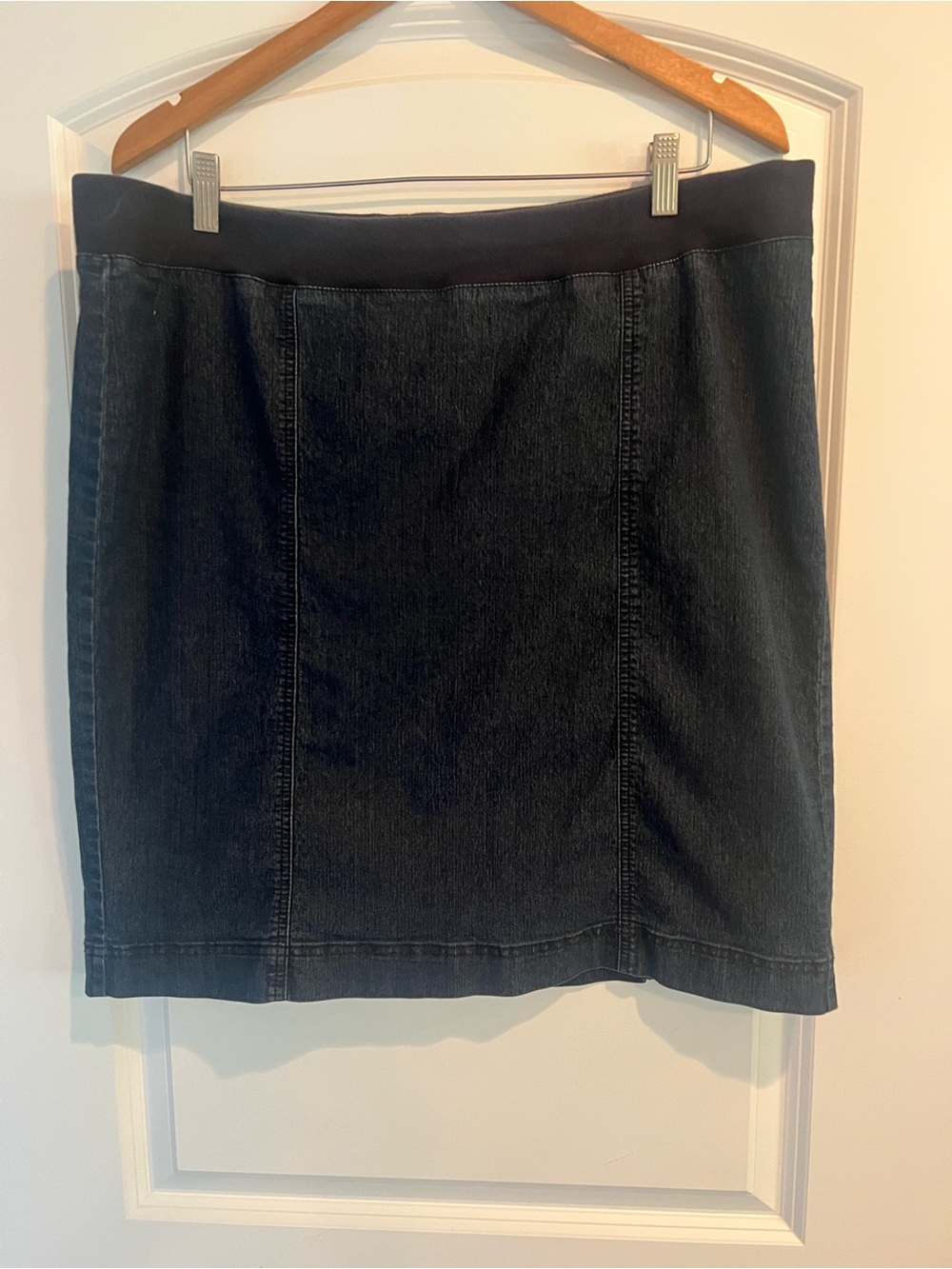 Avenue Classic Dark Blue Denim Skirt with Stretch Waistband 18
